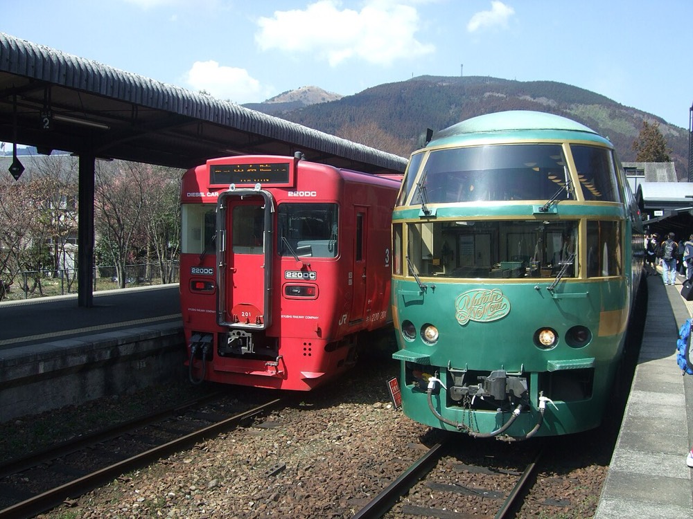 The sightseeing train Yufuin no Mori stopped at Yufuin Station