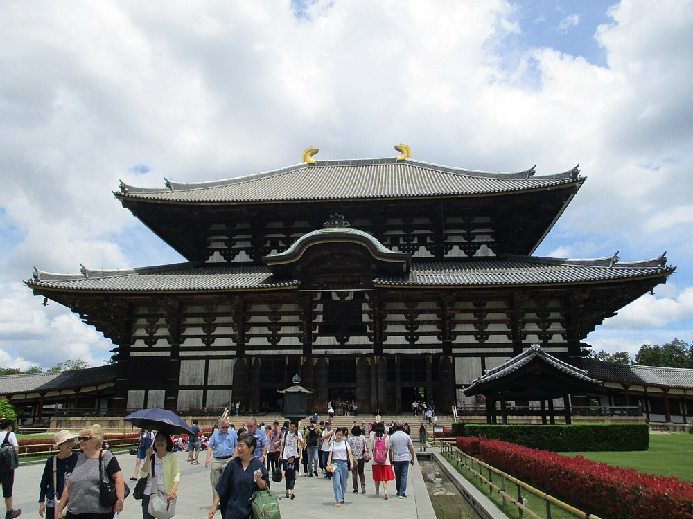 Exterior of Todai-ji's Great Buddha Hall