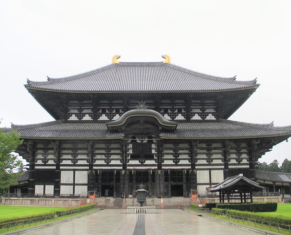 The front of the Great Buddha Hall at Todai-ji in Nara