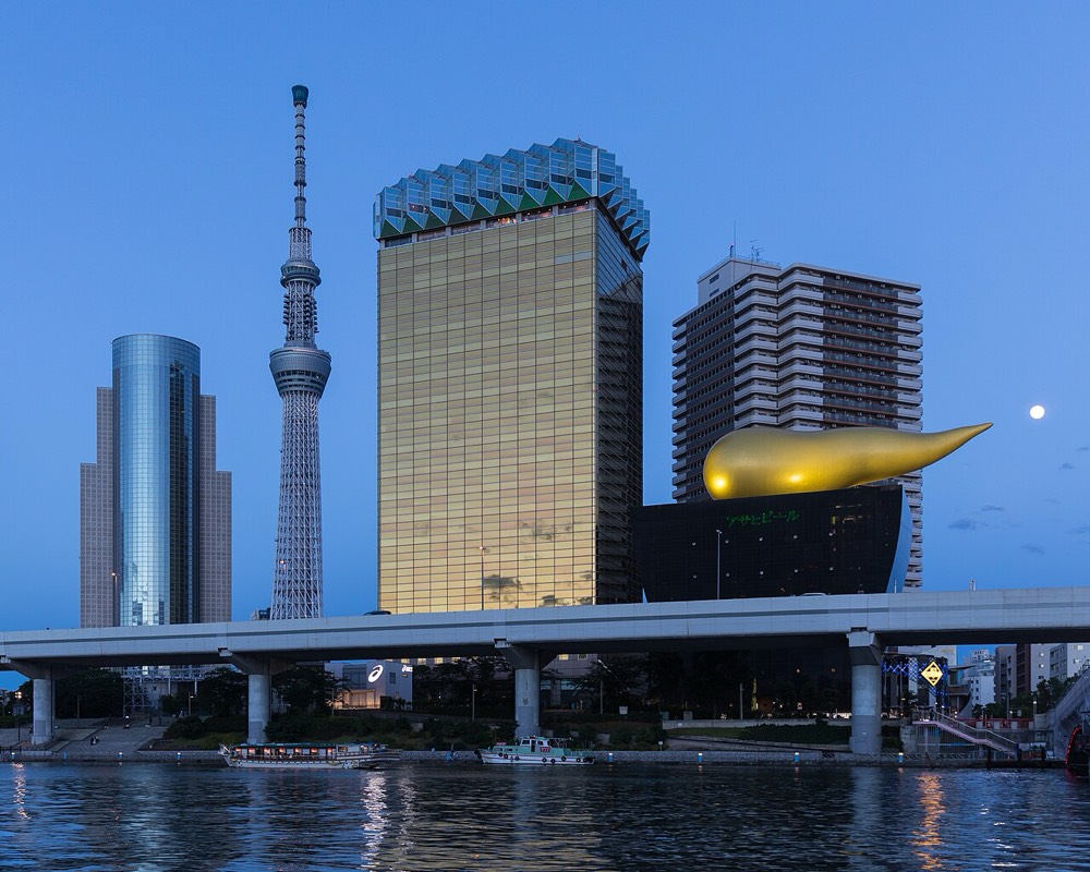 The Asahi Beer building and Tokyo Skytree at blue hour