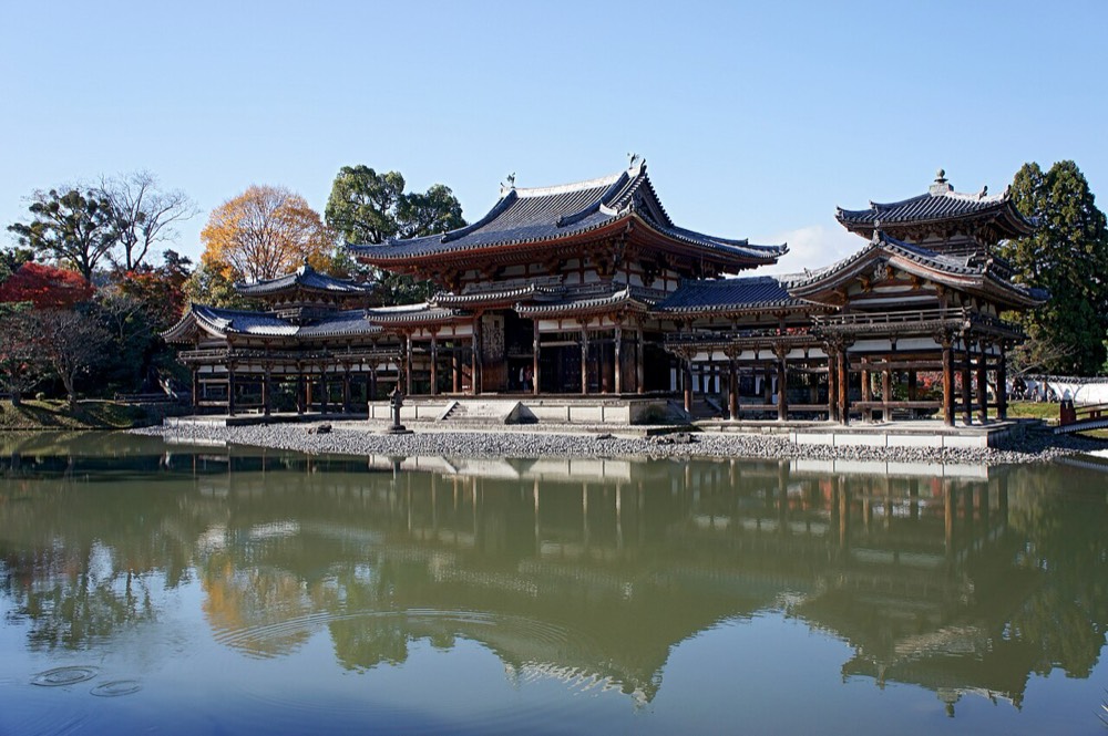 The Phoenix Hall of Byodo-in in Uji and the pond in front of it