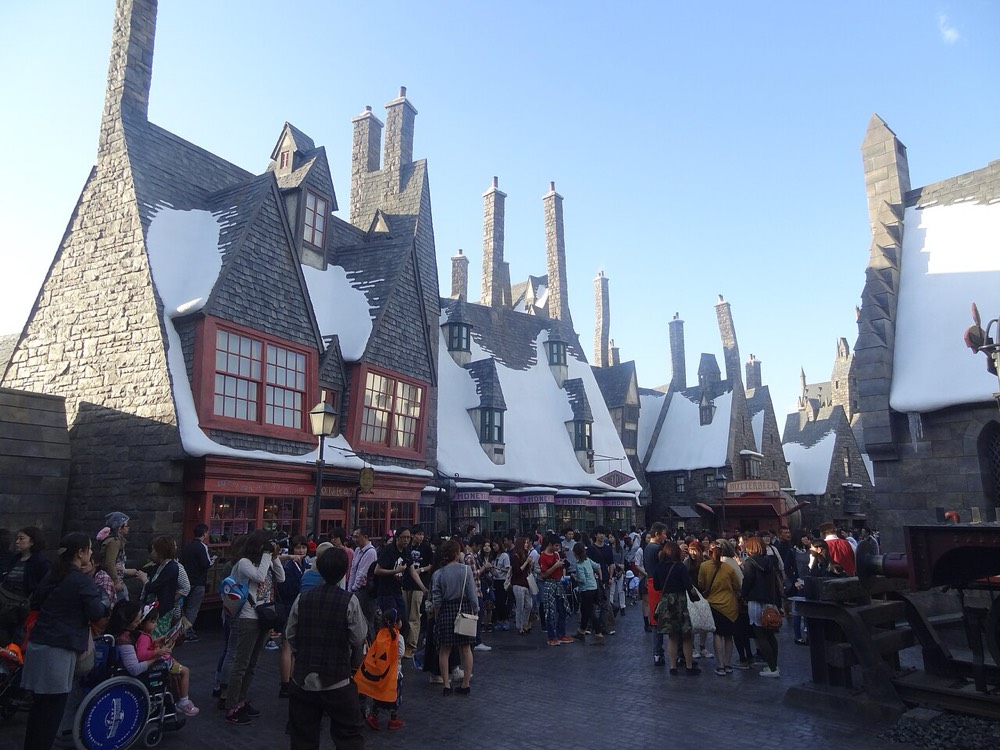 A street in The Wizarding World of Harry Potter at USJ